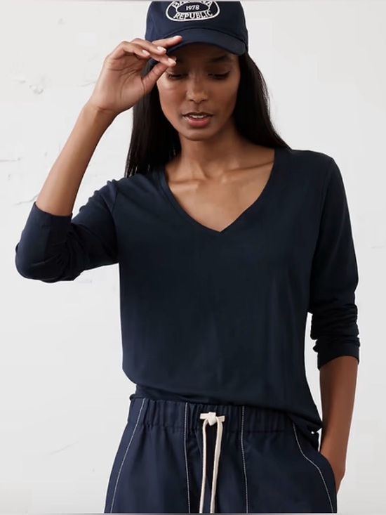 Banana Republic Tops - Banana Republic Timeless Tee T-Shirt Intemporel V-Neck Long Sleeve Top, L, Navy